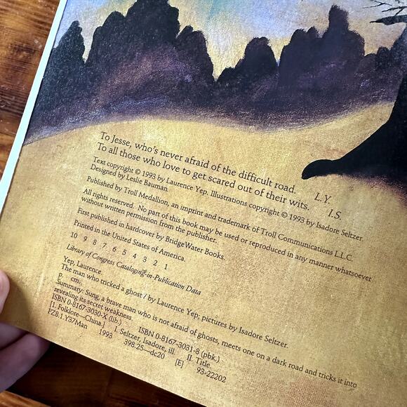 Vintage 1993 The Man Who Tricked A Ghost Paperback Book - Picture 3 of 10